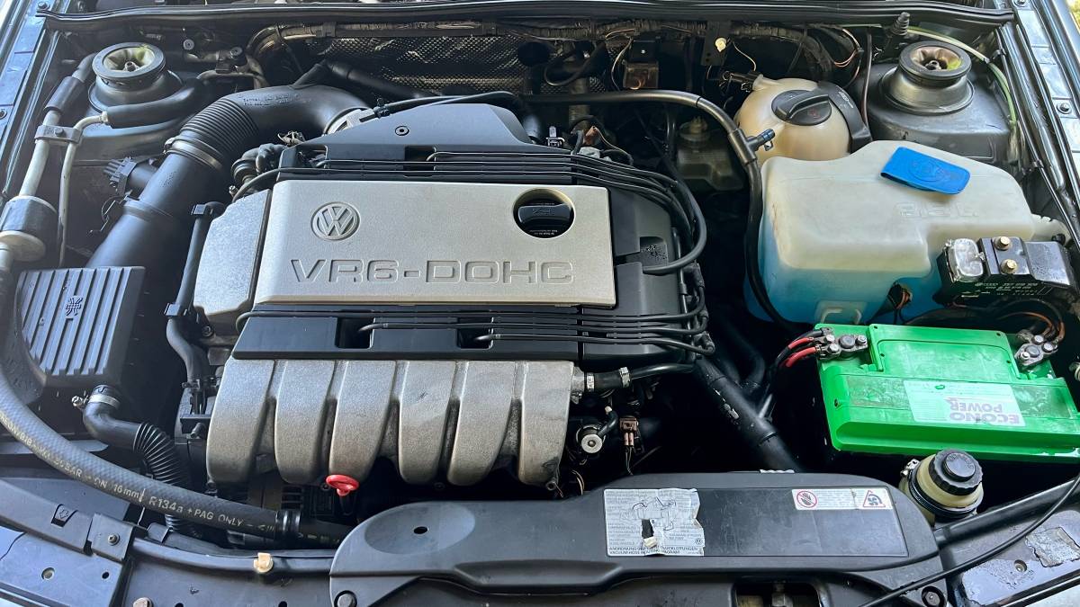Volkswagen-passat-1995-grey-10