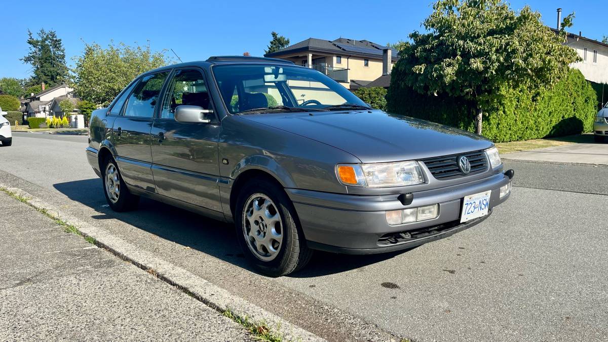Volkswagen-passat-1995-grey-11