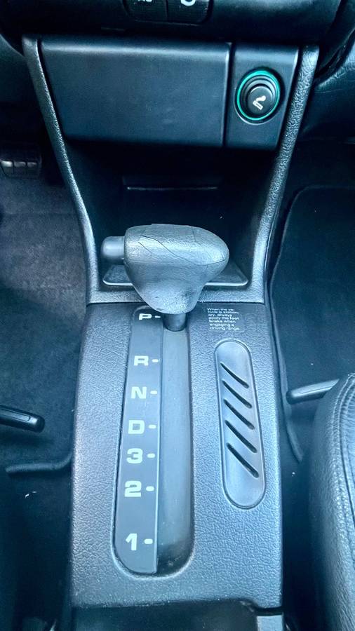 Volkswagen-passat-1995-grey-37