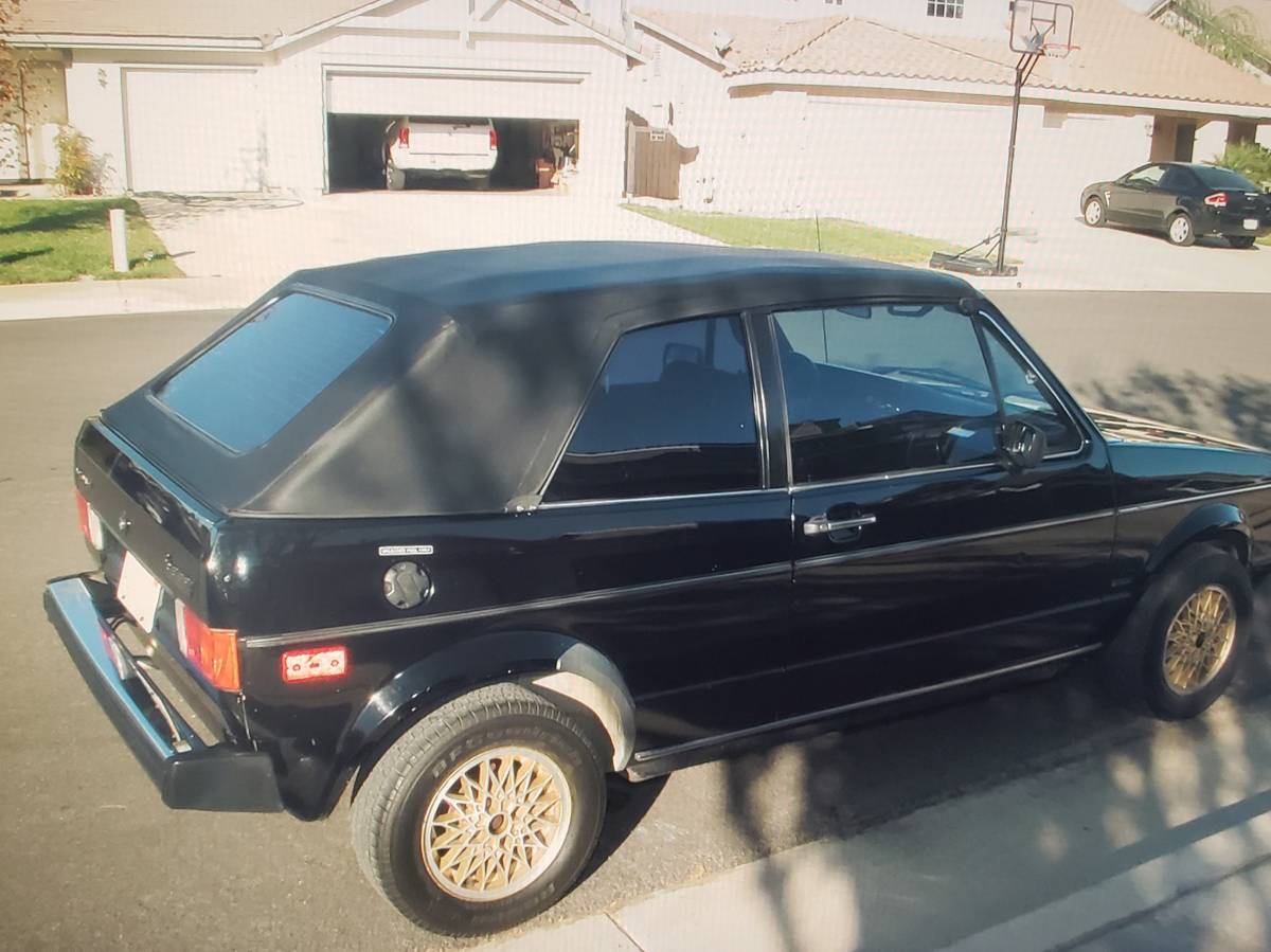 Volkswagen-rabbit-convertible-1982-black-2
