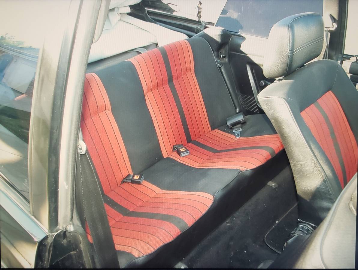 Volkswagen-rabbit-convertible-1982-black-3