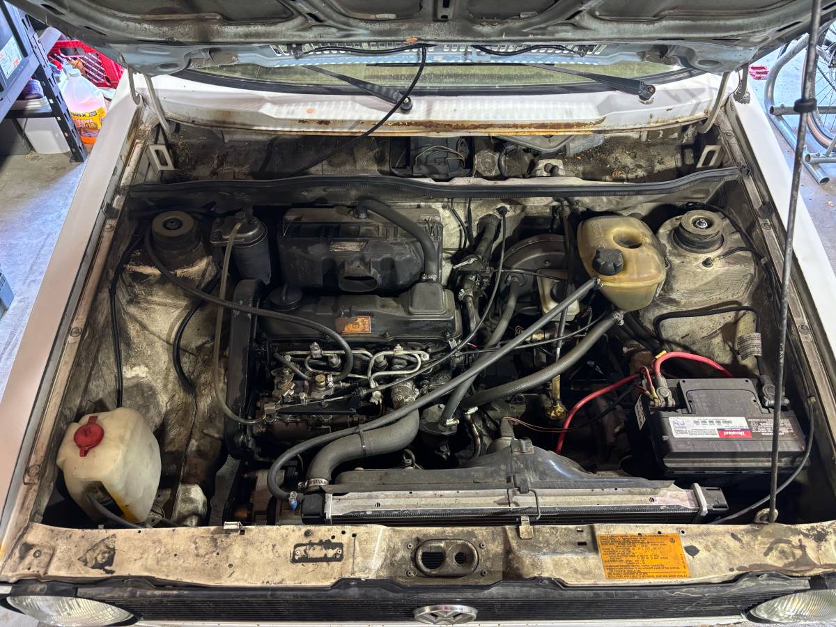Volkswagen-rabbit-diesel-1979-white-3