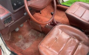Volkswagen-rabbit-pickup-diesel-1981-white-2