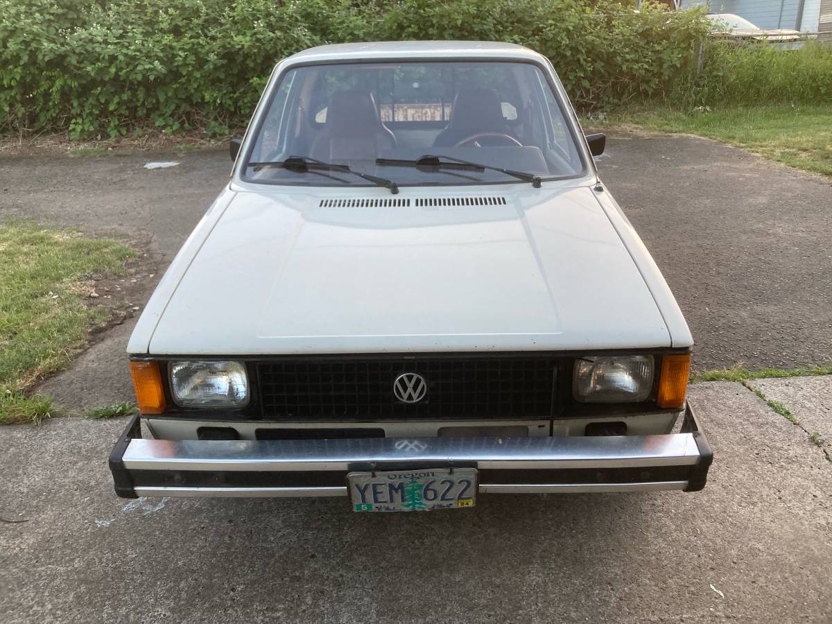 Volkswagen-rabbit-pickup-diesel-1981-white