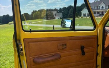 Volkswagen-rabbit-pickup-diesel-1981-yellow-19