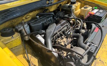 Volkswagen-rabbit-pickup-diesel-1981-yellow-21