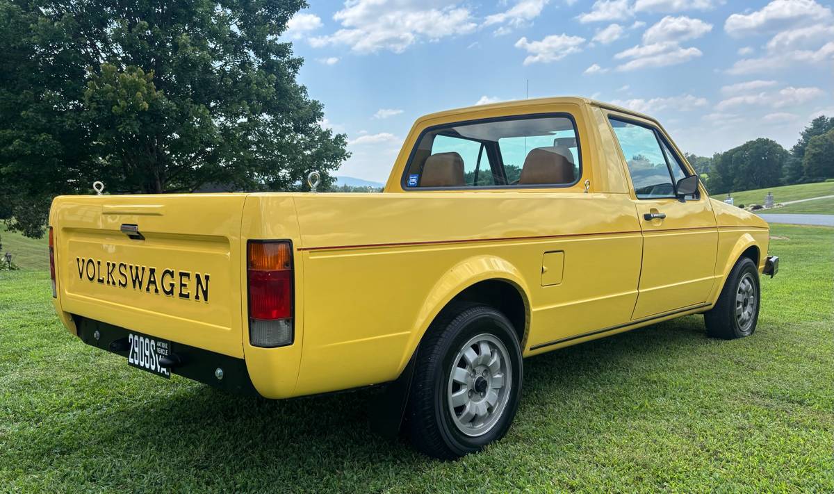 Volkswagen-rabbit-pickup-diesel-1981-yellow-5