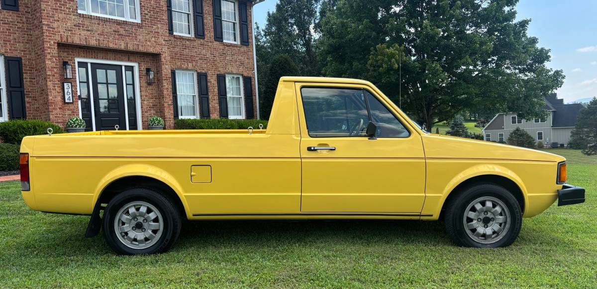 Volkswagen-rabbit-pickup-diesel-1981-yellow-6