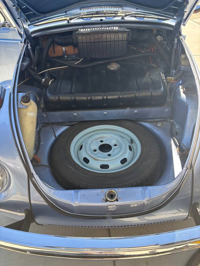 Volkswagen-super-beetle-1971-13