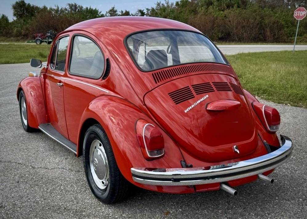 Volkswagen-super-beetle-1972-1