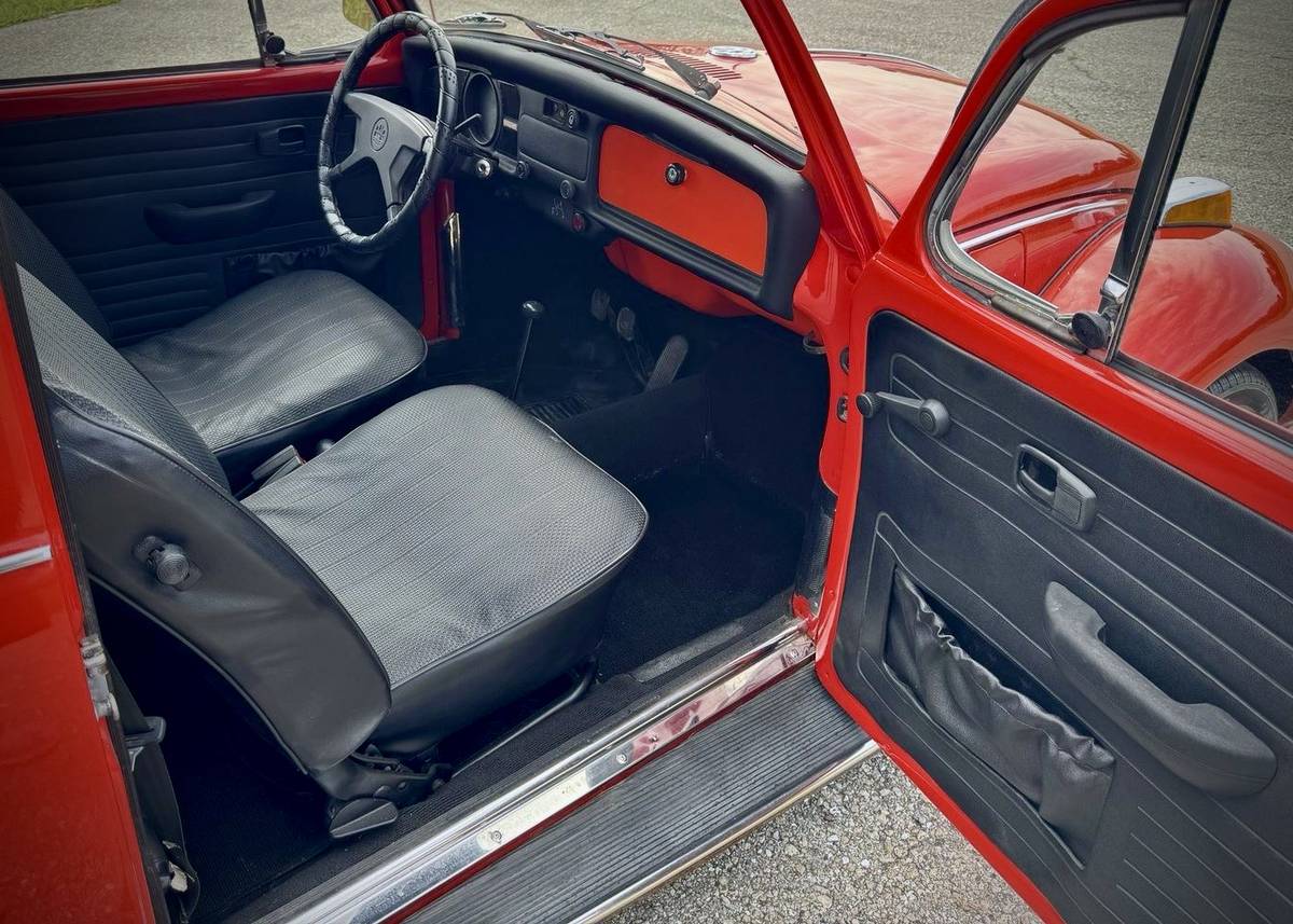 Volkswagen-super-beetle-1972-5