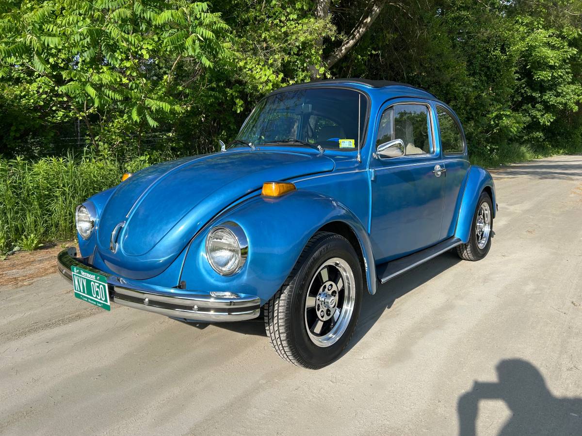 Volkswagen-super-beetle-1973-blue-10
