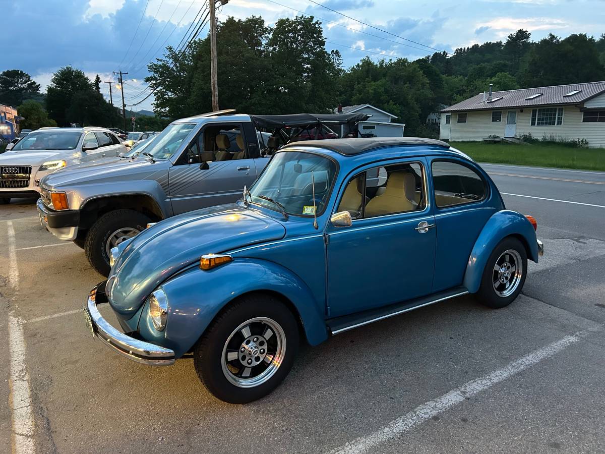 Volkswagen-super-beetle-1973-blue-11