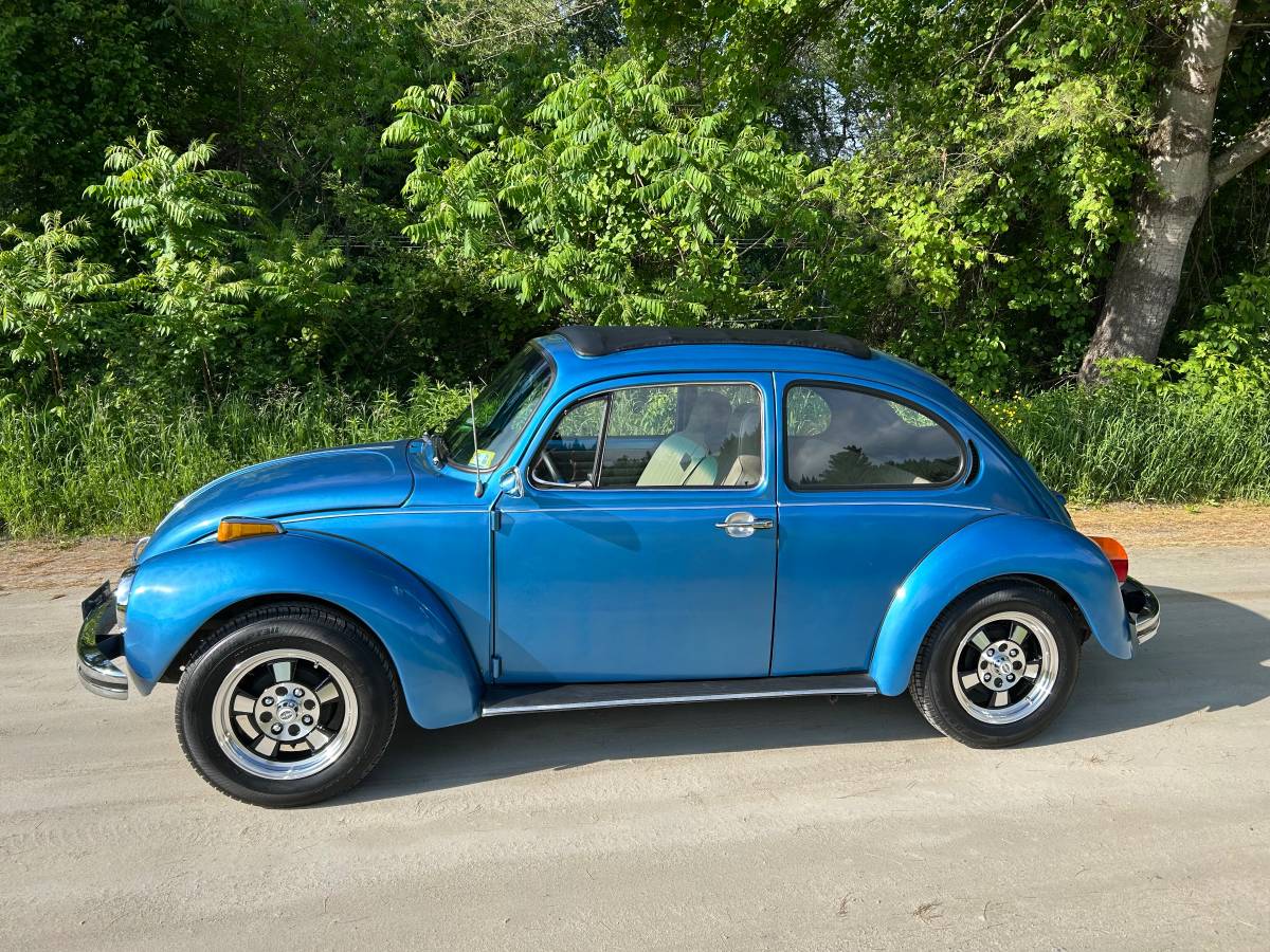 Volkswagen-super-beetle-1973-blue-12
