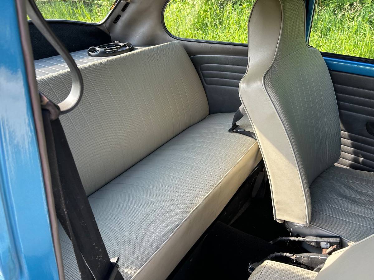 Volkswagen-super-beetle-1973-blue-5