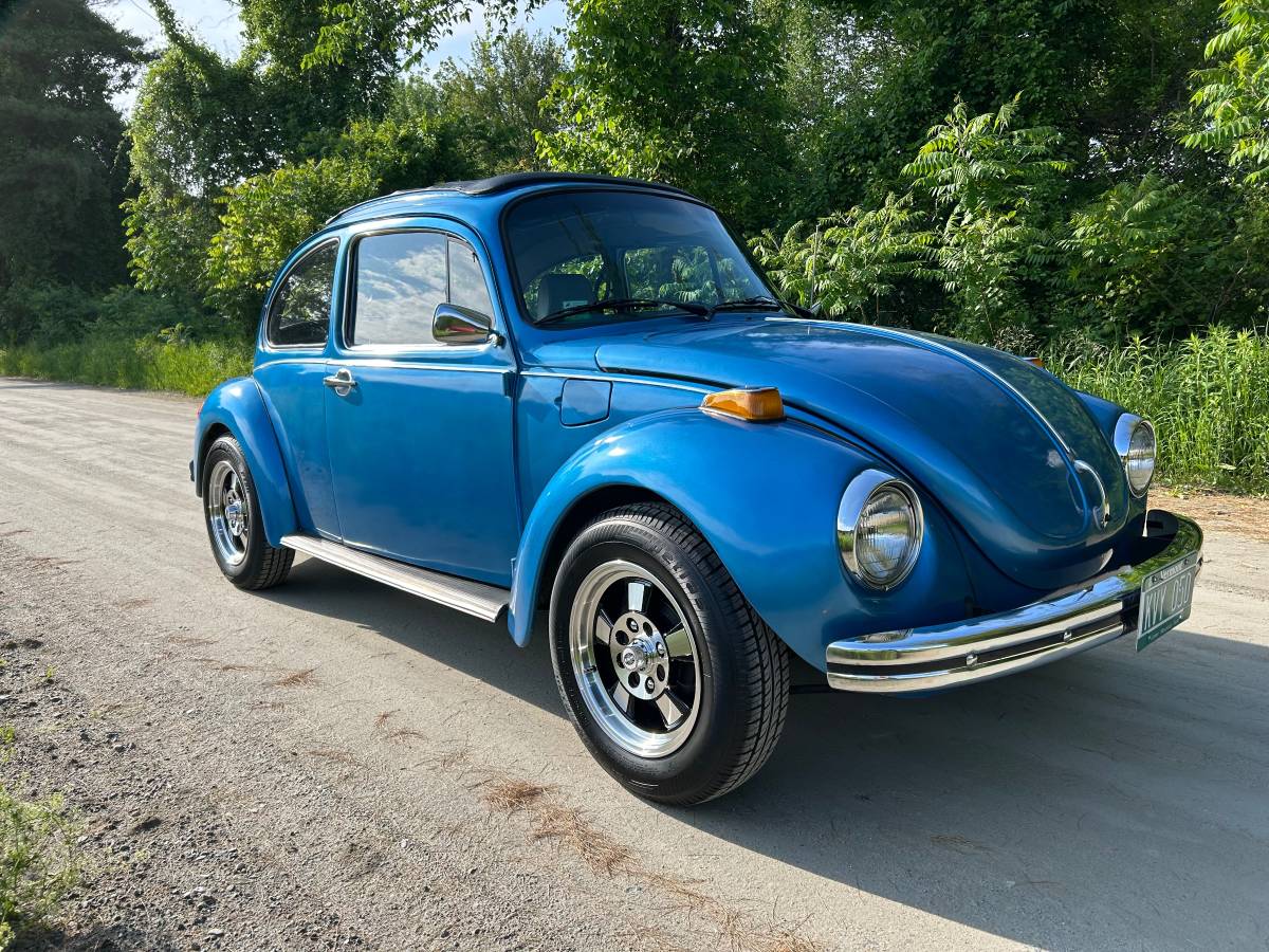 Volkswagen-super-beetle-1973-blue-9