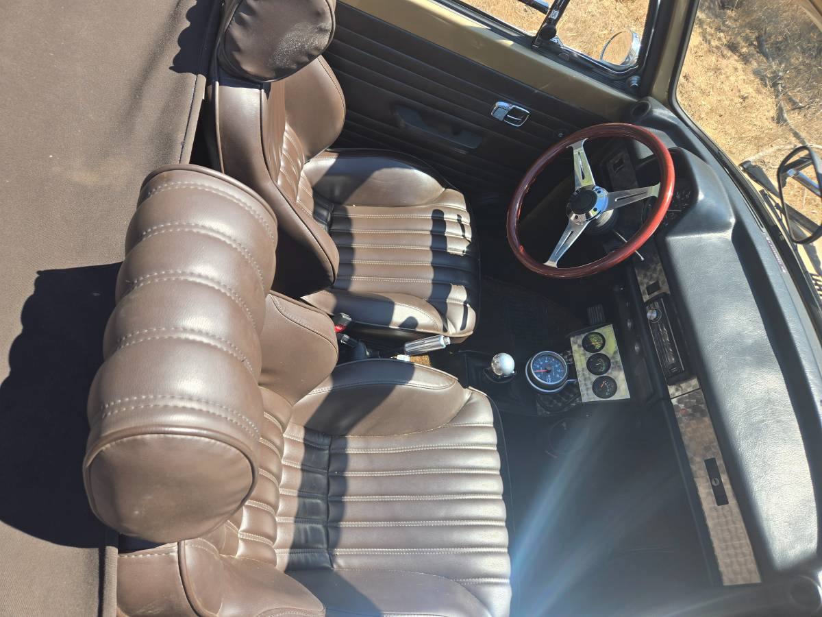 Volkswagen-super-beetle-1974-custom-7