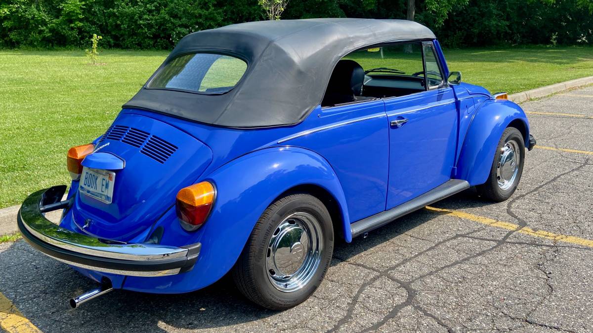 Volkswagen-super-beetle-1977-blue-12