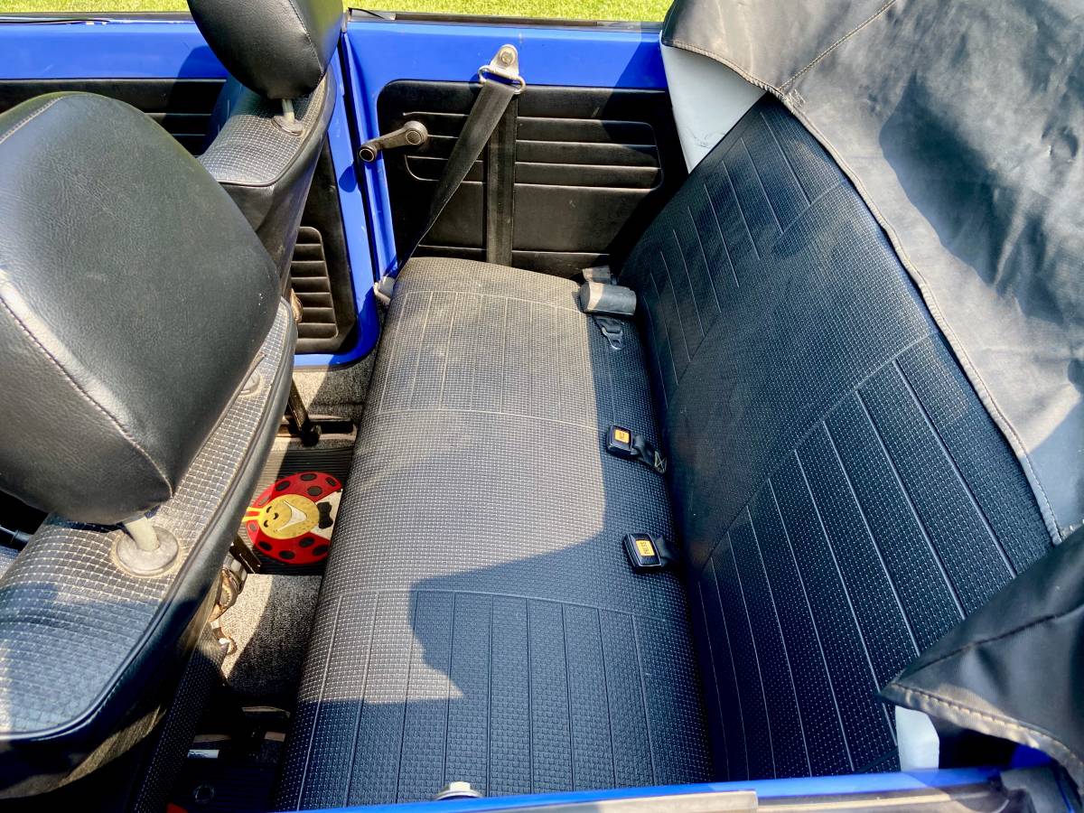 Volkswagen-super-beetle-1977-blue-21
