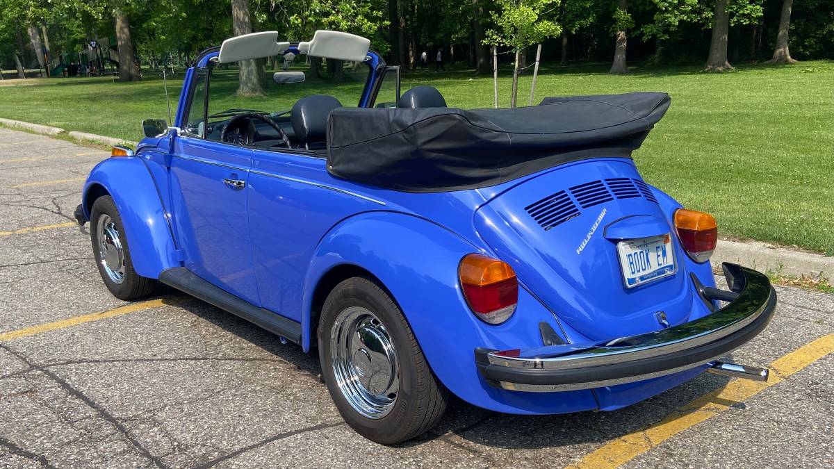 Volkswagen-super-beetle-1977-blue-8