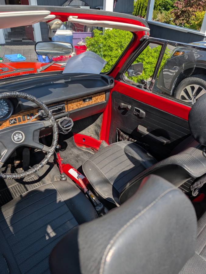 Volkswagen-super-beetle-bug-1979-red-7