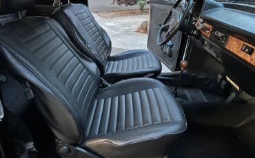 Volkswagen-super-beetle-convertible-1979-black-10