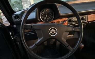Volkswagen-super-beetle-convertible-1979-black-15