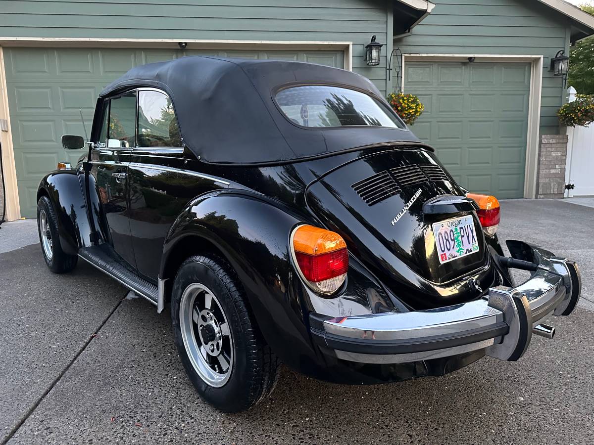 Volkswagen-super-beetle-convertible-1979-black-2