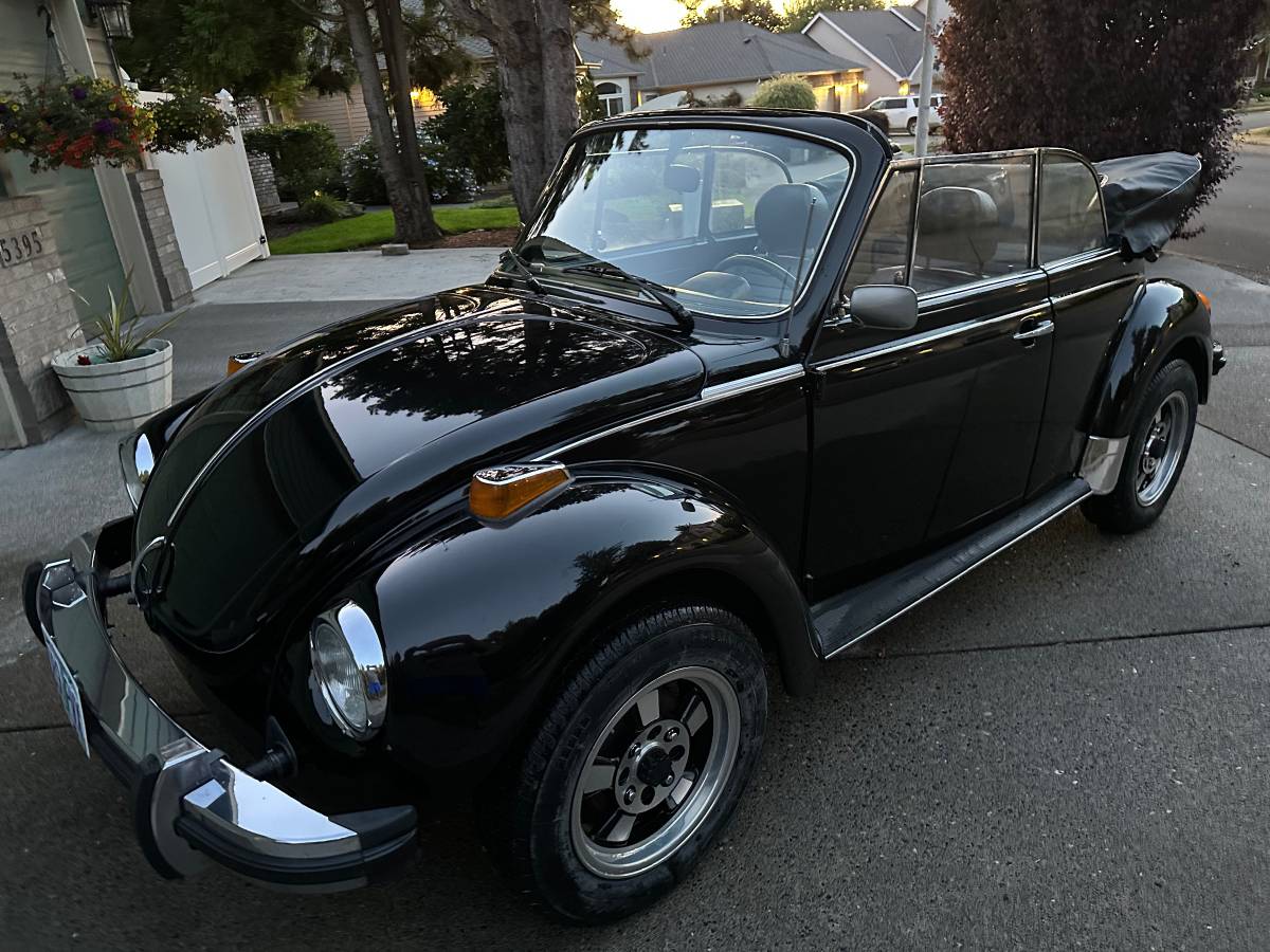 Volkswagen-super-beetle-convertible-1979-black-20