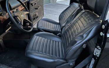 Volkswagen-super-beetle-convertible-1979-black-9