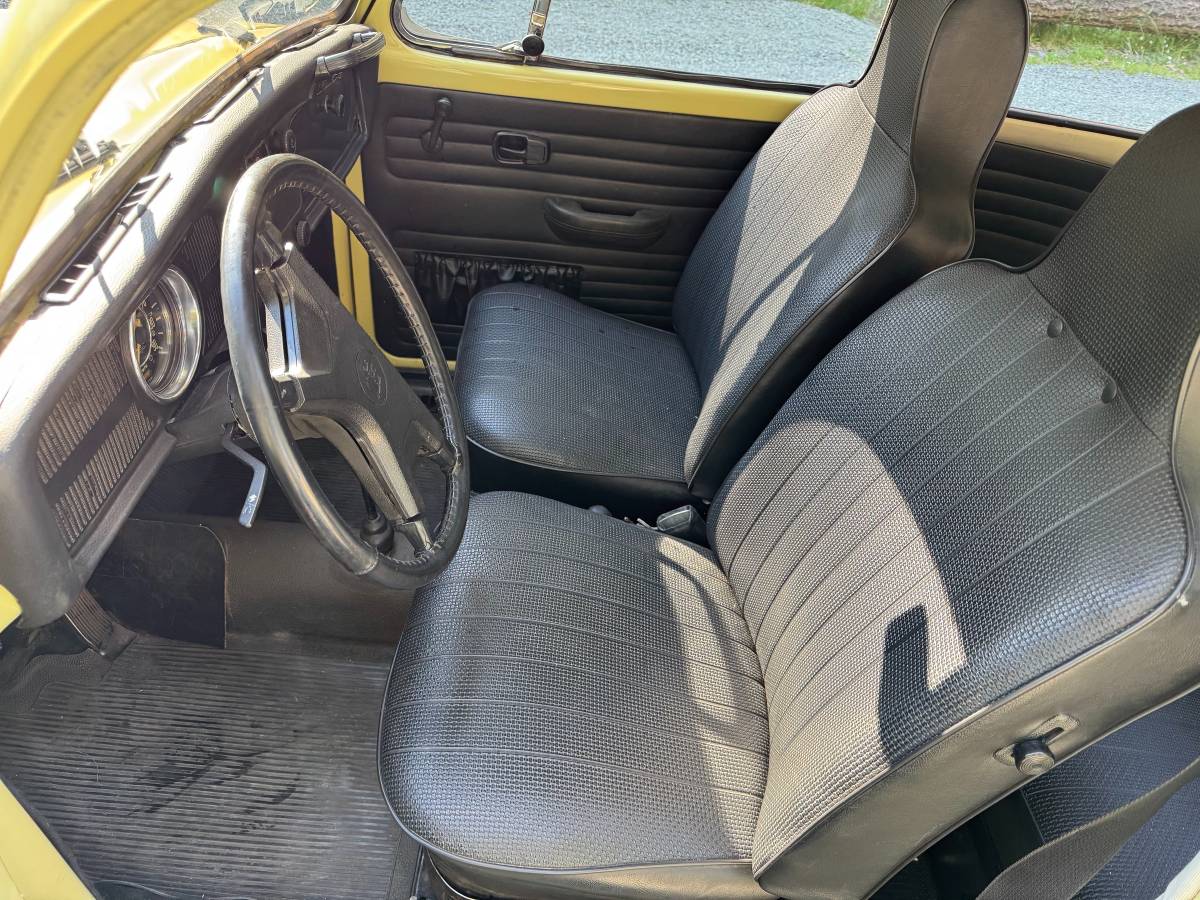 Volkswagen-super-beetle-vw-1971-yellow-11