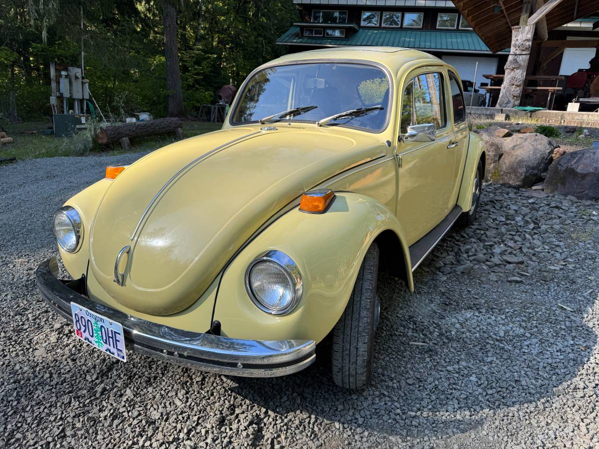 Volkswagen-super-beetle-vw-1971-yellow-7
