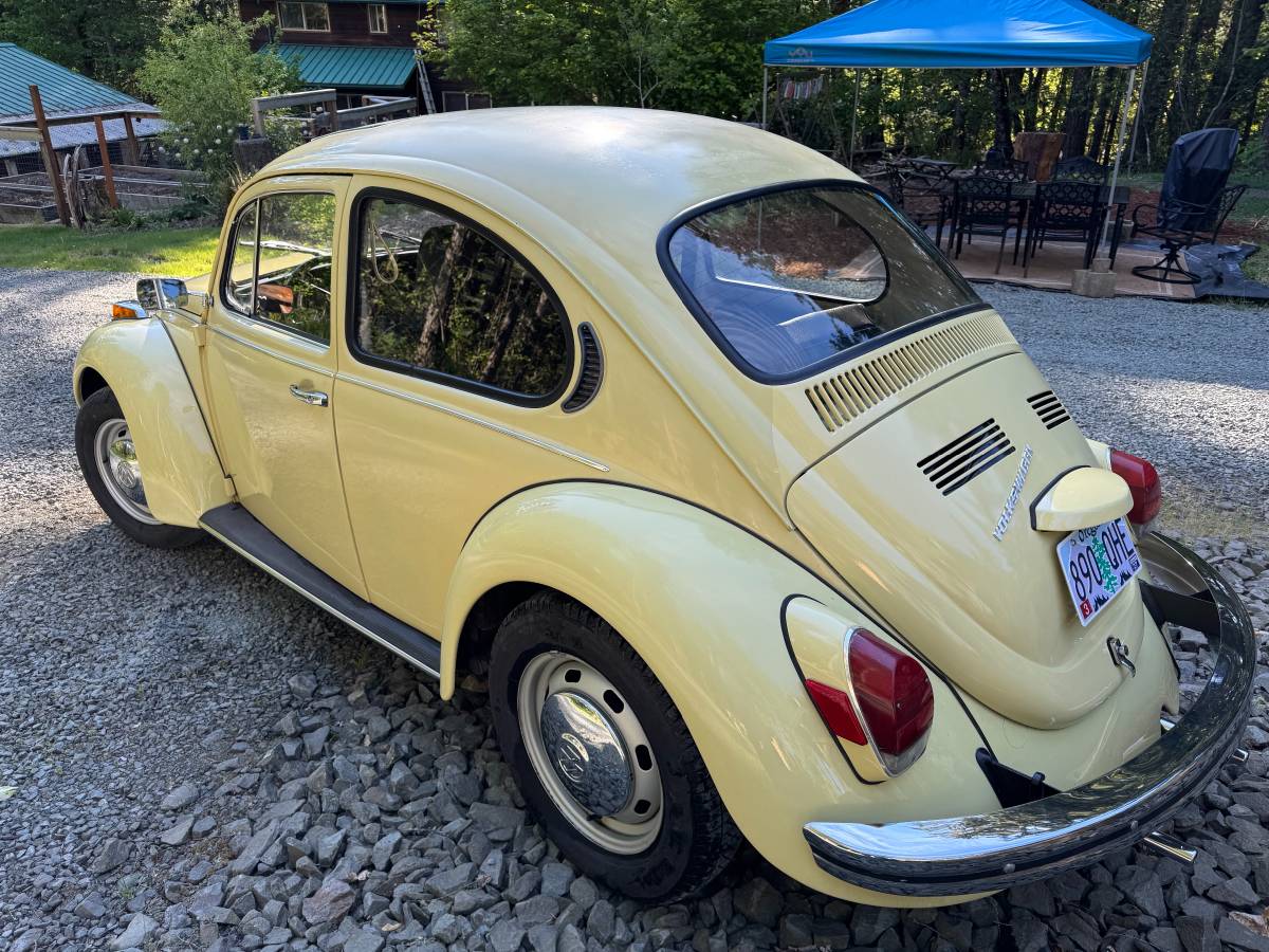 Volkswagen-super-beetle-vw-1971-yellow-8
