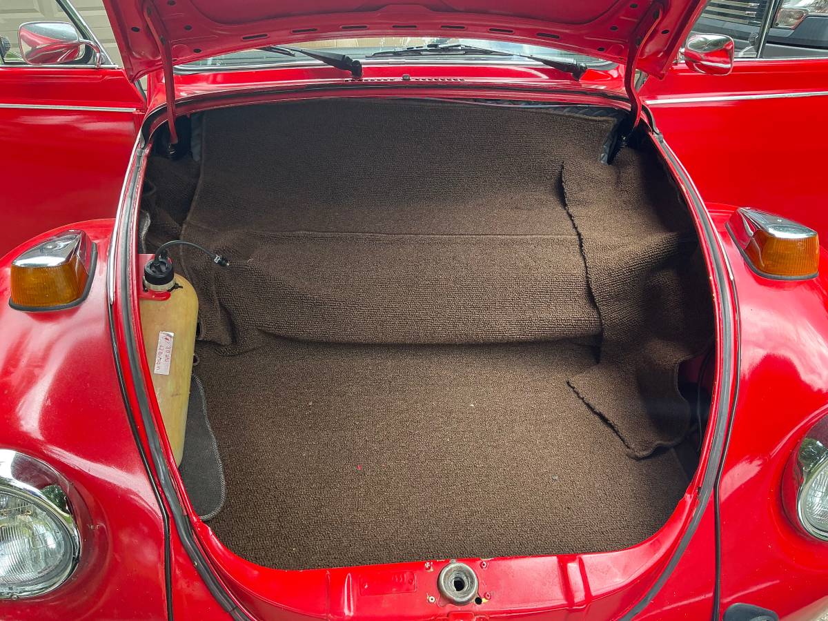 Volkswagen-super-beetle-vw-1979-17