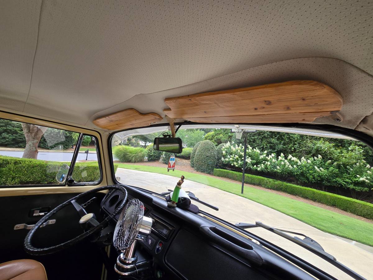 Volkswagen-t2-bus-1971-blue-11