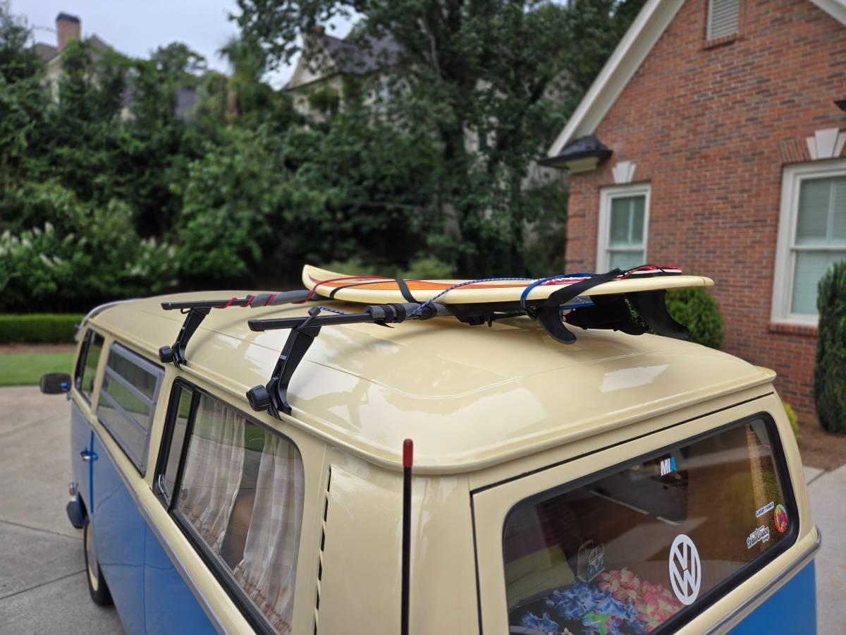 Volkswagen-t2-bus-1971-blue-17