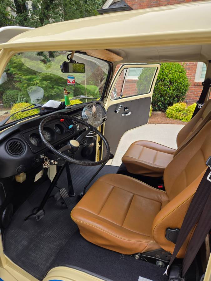 Volkswagen-t2-bus-1971-blue-18