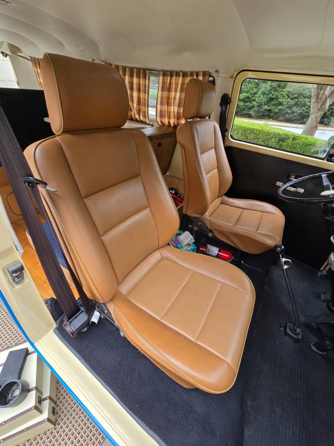 Volkswagen-t2-bus-1971-blue-2