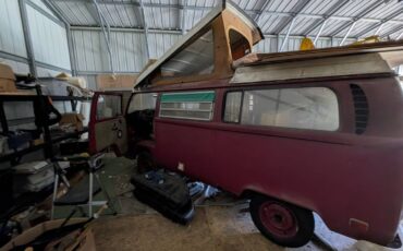 Volkswagen-transporter-1971-red-10