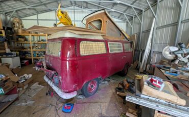 Volkswagen-transporter-1971-red-11