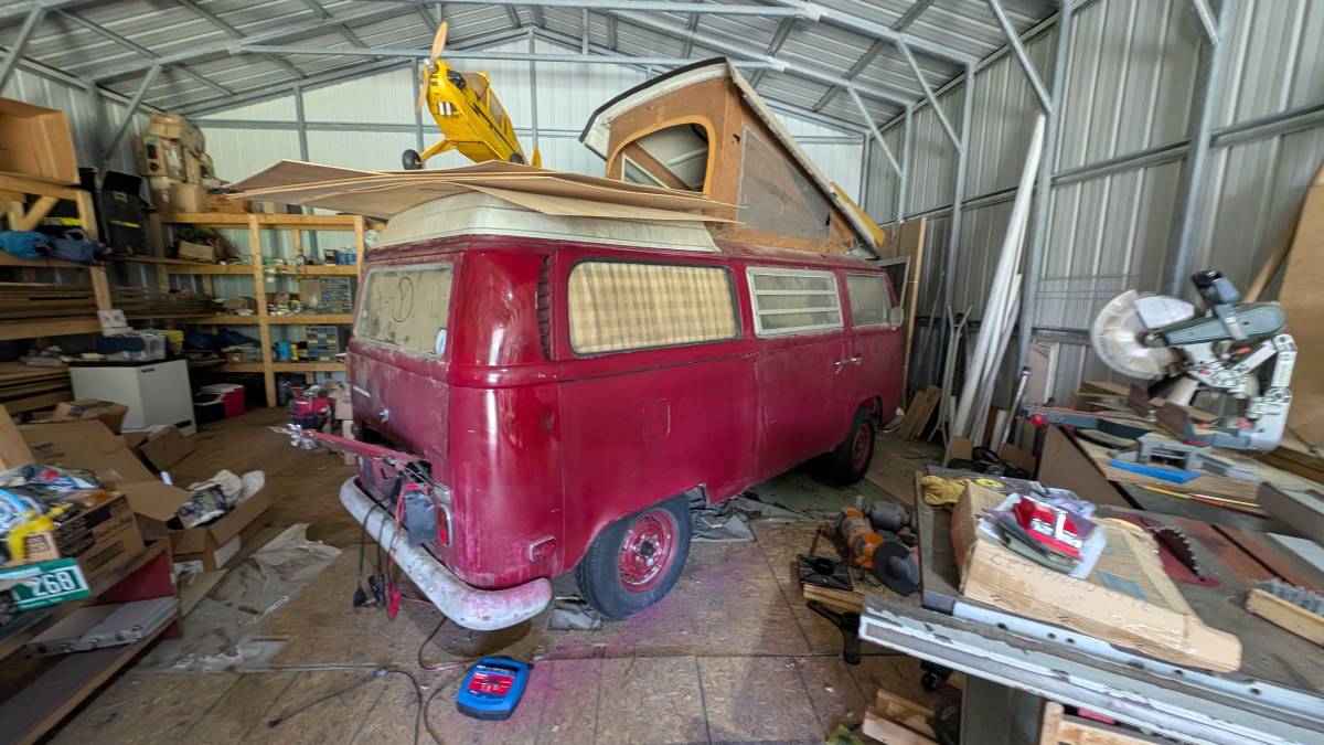 Volkswagen-transporter-1971-red-11