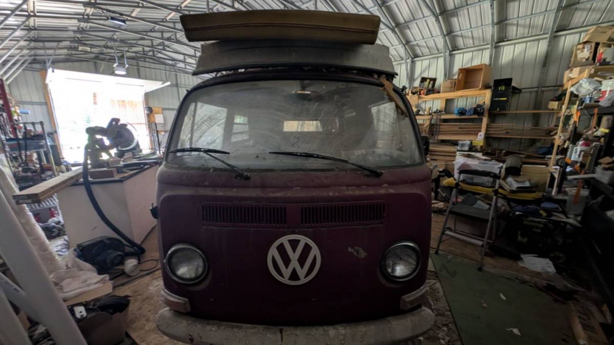 Volkswagen-transporter-1971-red-5