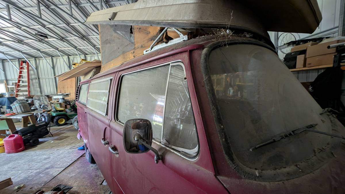 Volkswagen-transporter-1971-red-6