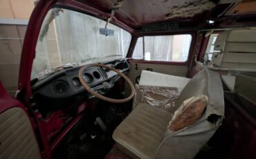 Volkswagen-transporter-1971-red-7