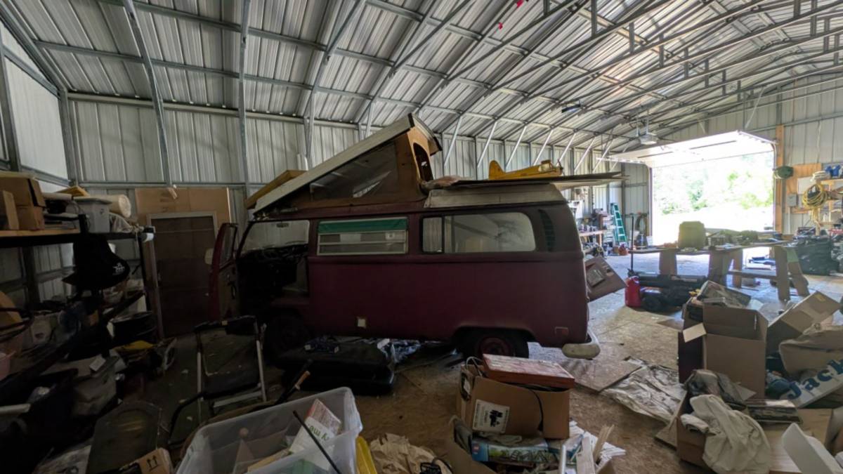 Volkswagen-transporter-1971-red-8