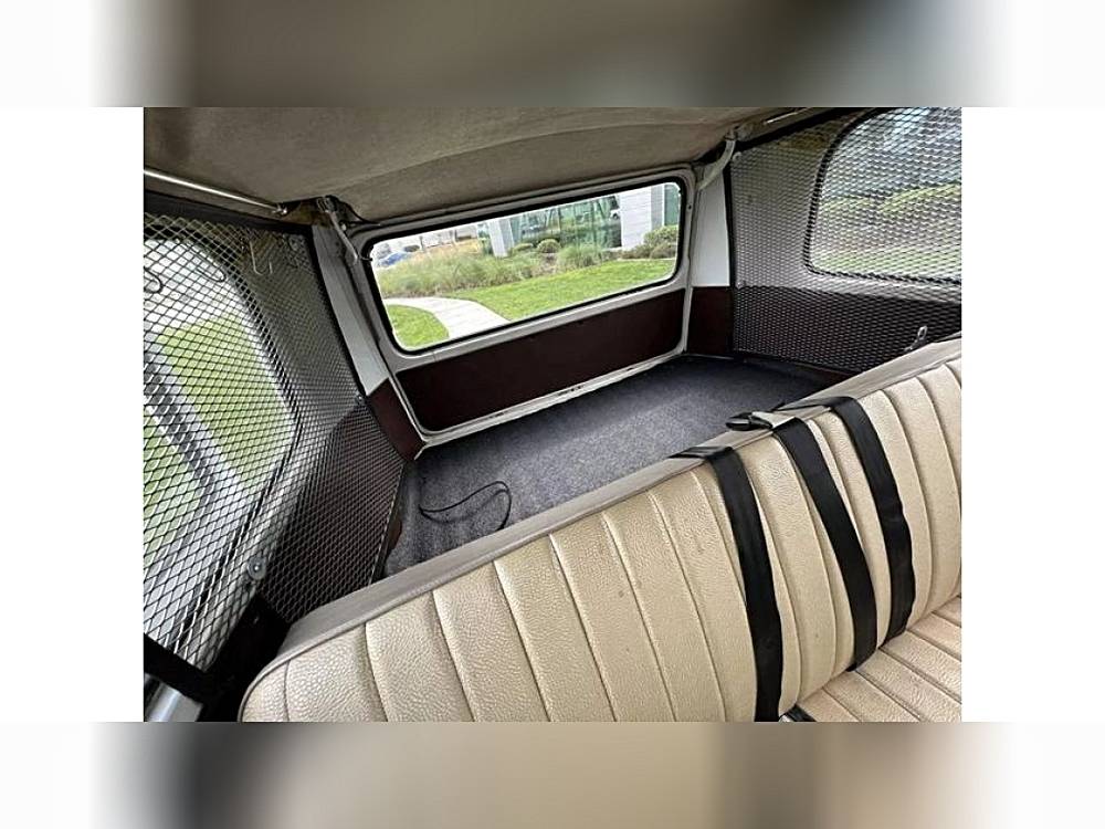 Volkswagen-transporter-1977-red-1