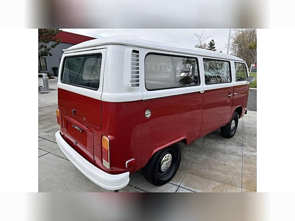 Volkswagen-transporter-1977-red-10