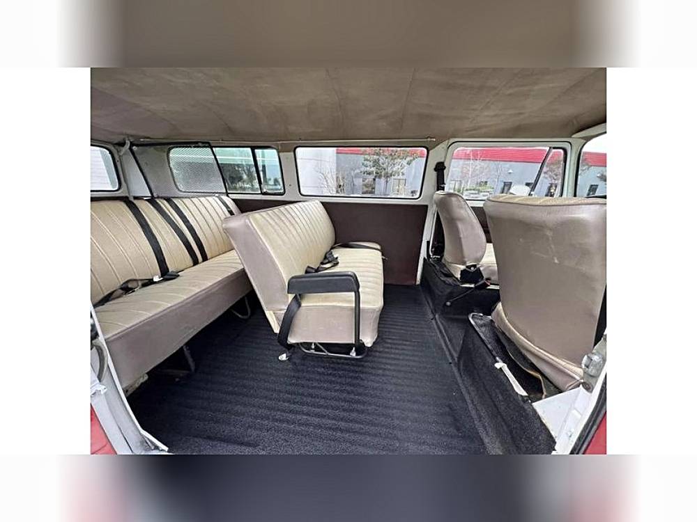 Volkswagen-transporter-1977-red-13