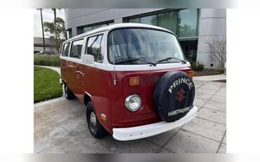 Volkswagen-transporter-1977-red-2