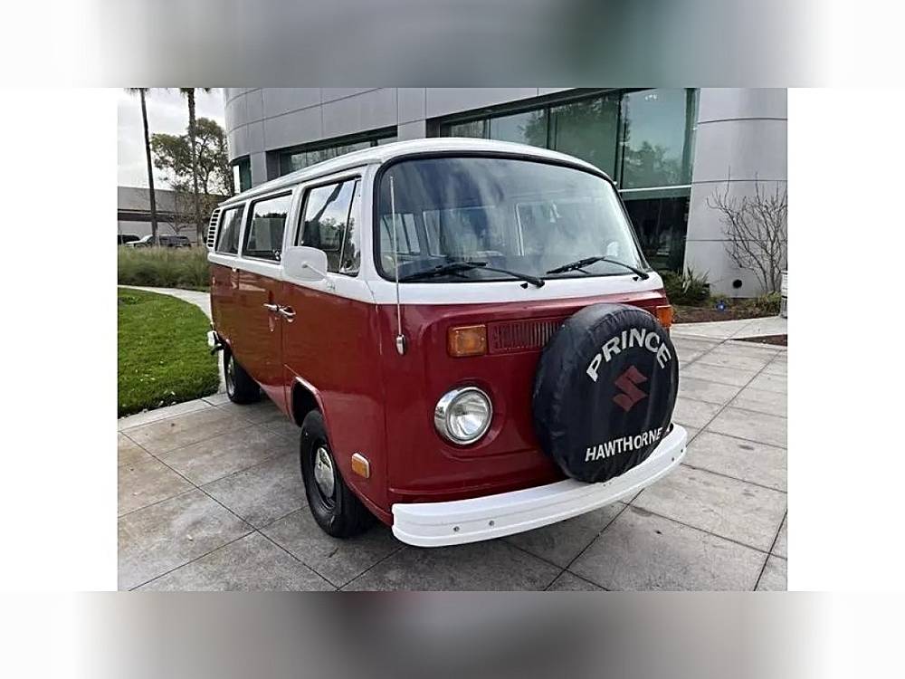 Volkswagen-transporter-1977-red-2